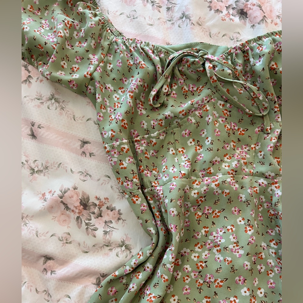 Altar'd State Green and Pink Floral Sheets